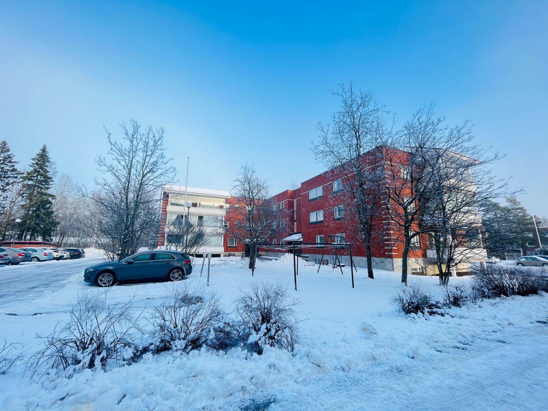 Valoisa ja moderni kaksio Mäkkylässä