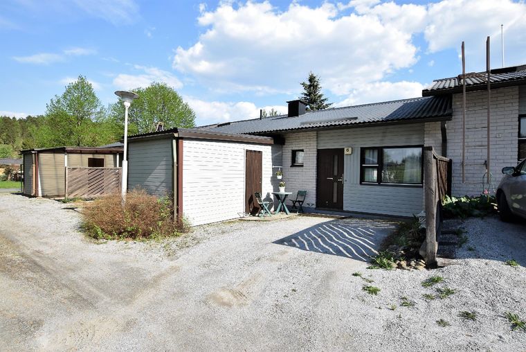 Saunallinen rivitalo kaksio Halikon sydämestä