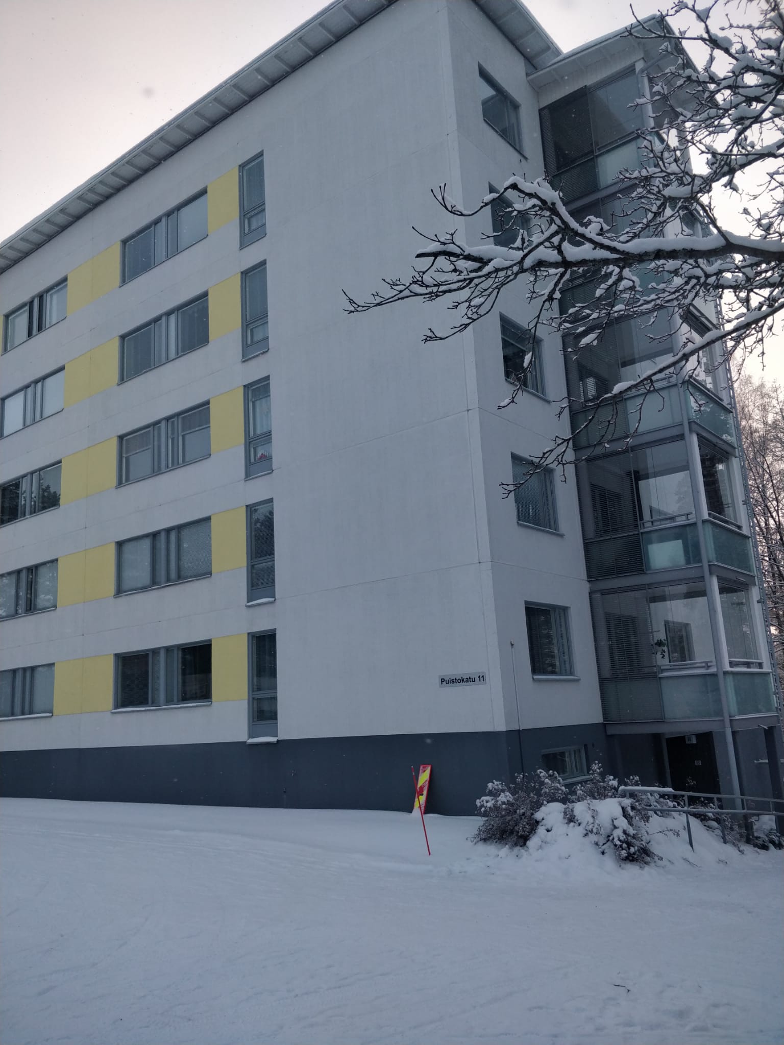 Kalustettu 2h+k+p liinavaate- ja siivouspalvelulla