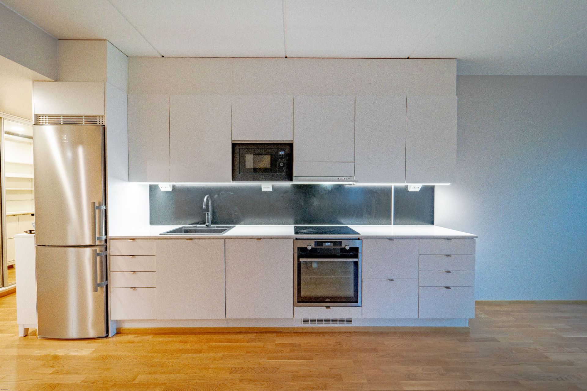 2023 valmistuneessa taloyhtiössä 3h+KT+VH + iso lasitettu parveke