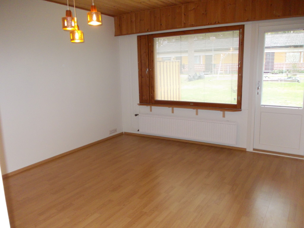 Rivitalokaksio 65 m² 2h+k+s+autokatos