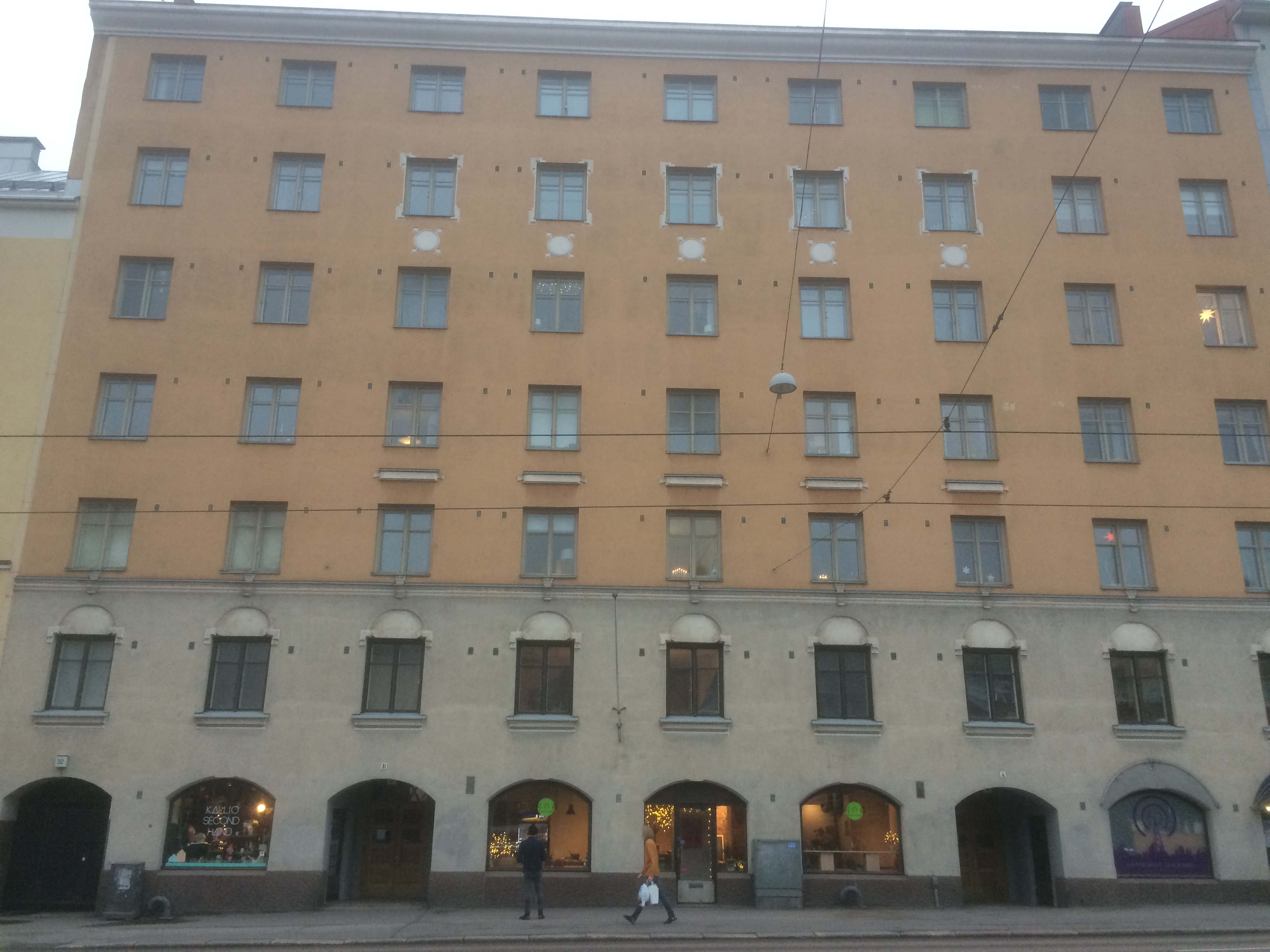 Seitsemännen kerroksen tilava yksiö