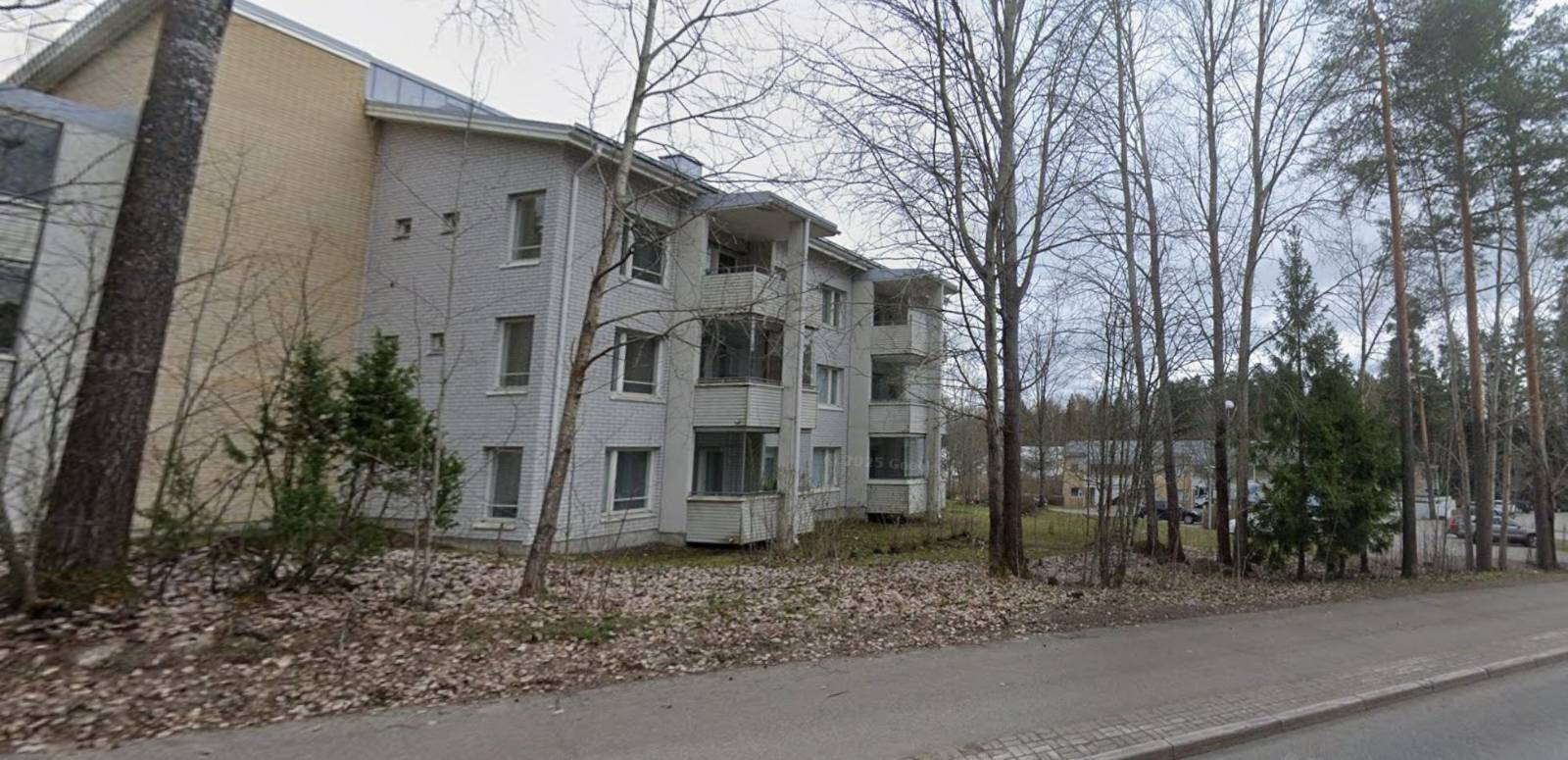 2 h, kk, sauna ja parveke 