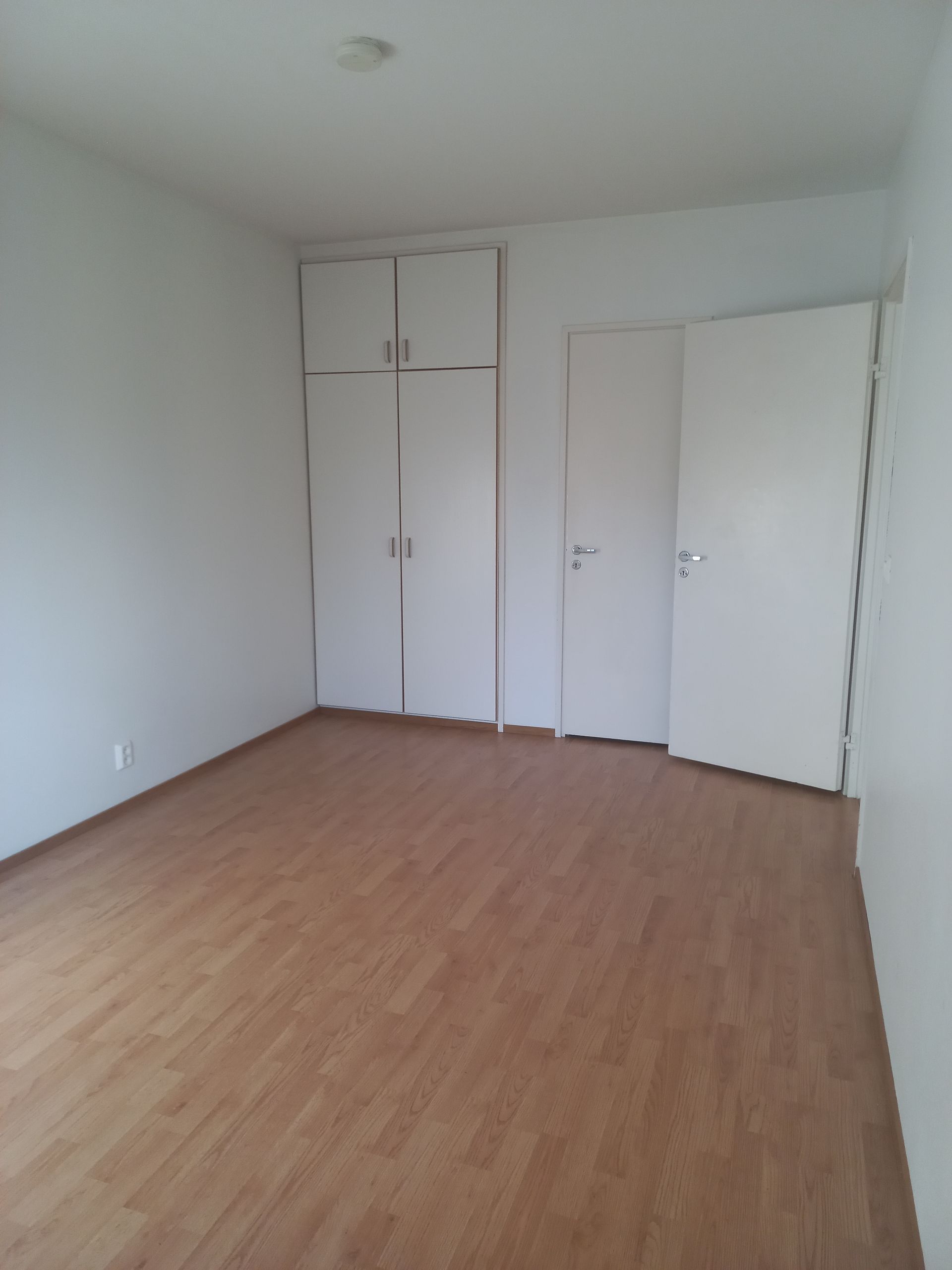 46,0 m², 2h + kk + p, 980 € / kk Kulosaaren puistotie