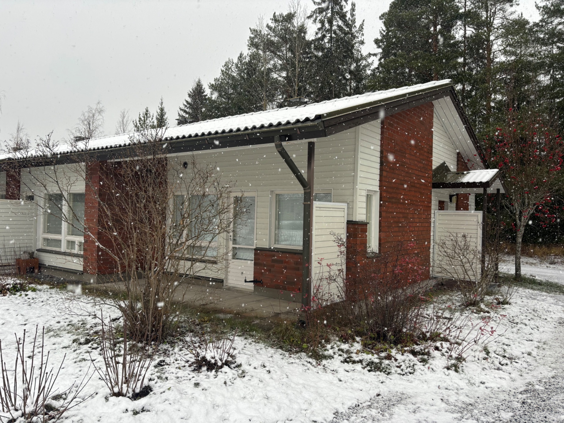 Tarjolla siisti, valoisa ja hyvällä pohjalla oleva kaksio, rauhalliselta alueelta.